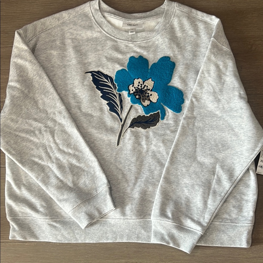 Floral Embroidered Crew Neck Sweater - Gray and Blue